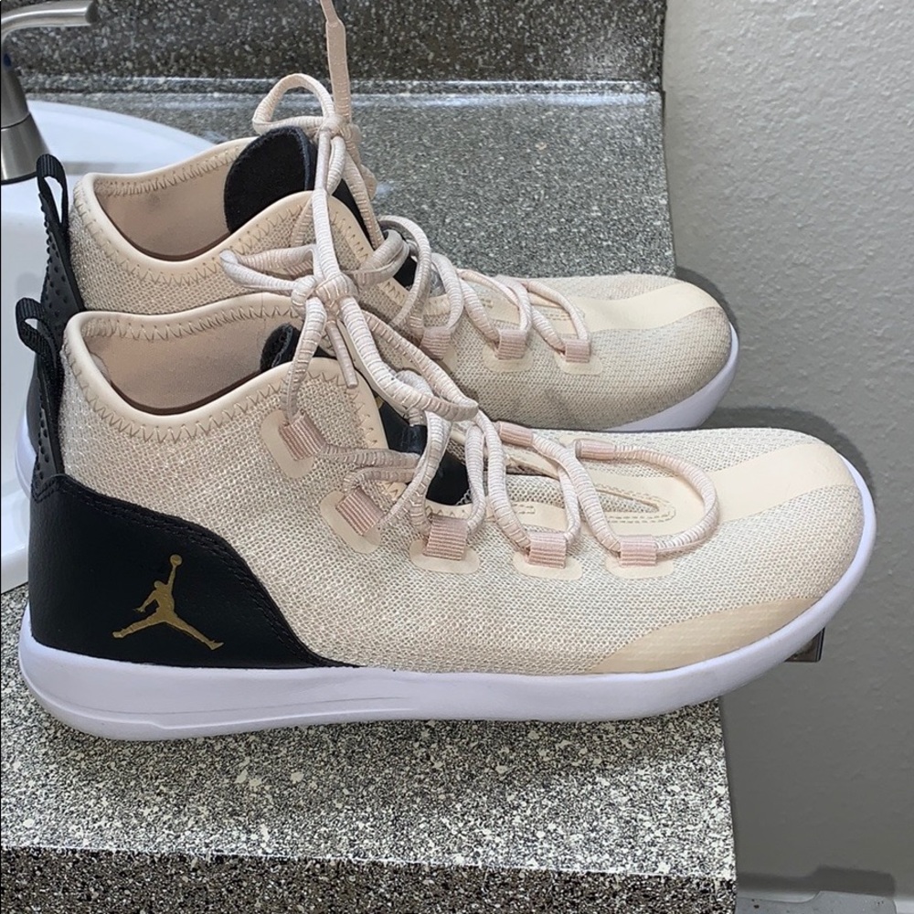 Jordan Eclipse